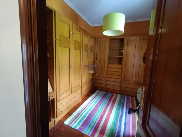 Casa con amplias vistas a la ría de Vigo ubicado en la zona alta de Teis — 5