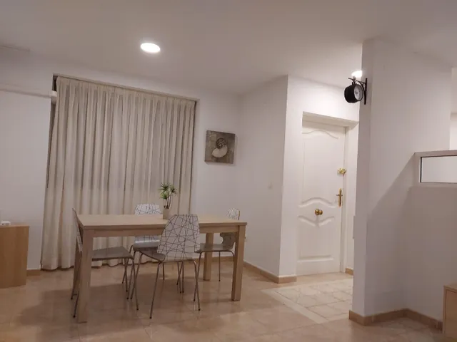 DISFRUTA DE TU AMPLIO LOFT EN REINA VICTORIA — 25