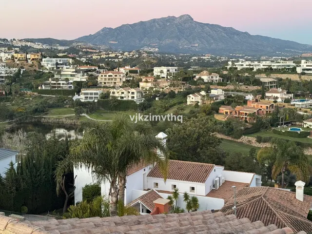 Chalet 5 habitaciones 761m² en venta - Costa del Sol — 47