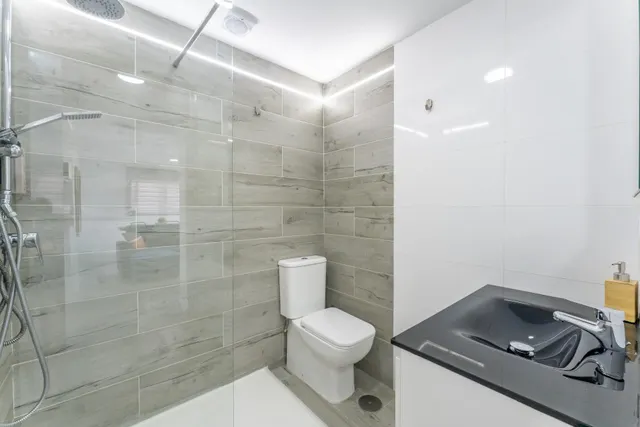 Cuatro apartamentos en Avenida del Sol, Benalmádena Costa — 30