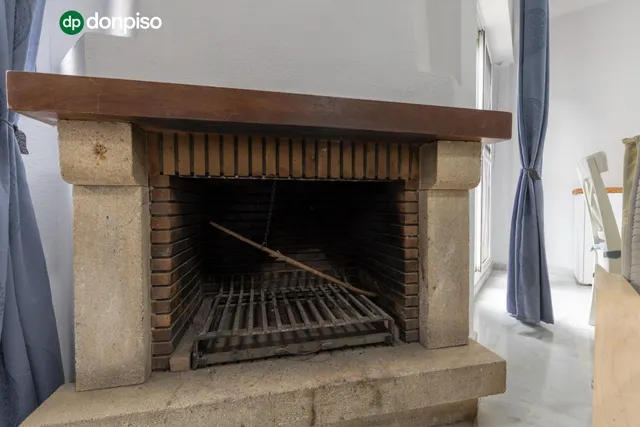 Casa independiente con piscina en La Zubia. — 8