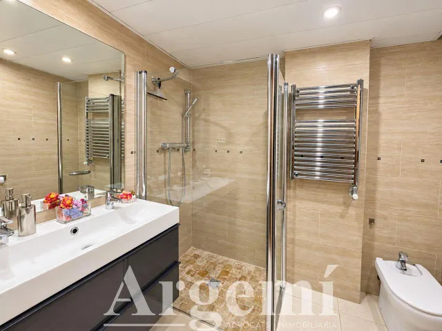 Casa adosada en venta en Montcada i Reixac — 15