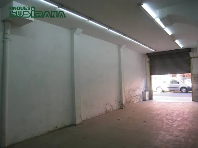 LOCAL DE LLOGUER A IGUALADA -MERCAT DE LA MASUCA — 2