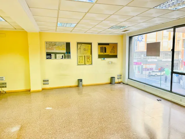 ENTRESUELO COMERCIAL EN REINA VICTORIA — 2