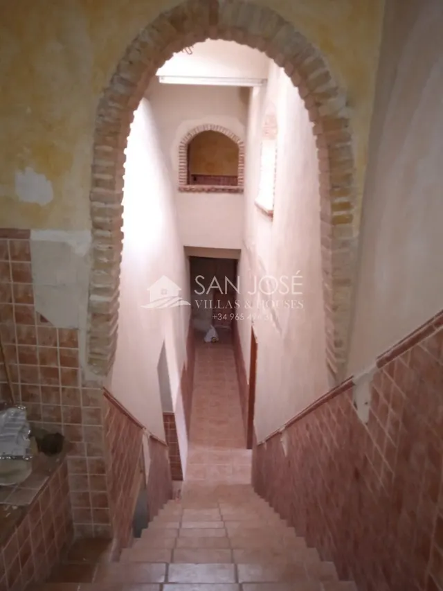 VENTA DE CASA EN UNA BONITA ZONA DE CREVILLENTE — 11