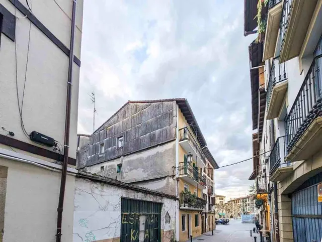 Parcela de terreno urbano en el centro de Irun - foto 2