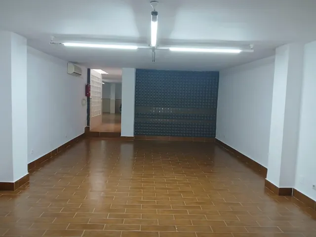 VENTA DE LOCAL PASEO INDEPENDENCIA JUNTO A LA MERCED — 4
