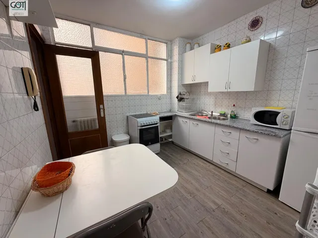 Amplio y Moderno Piso en el Corazón de Granada por €900 — 13