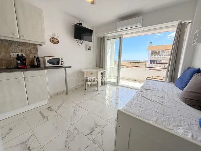 Apartamento con excepcionales vistas al mar, canal y parque 