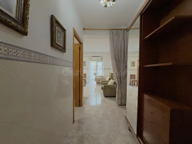 Casa con patio, terraza y acceso a dos calles en el centro de Beniarjó — 2