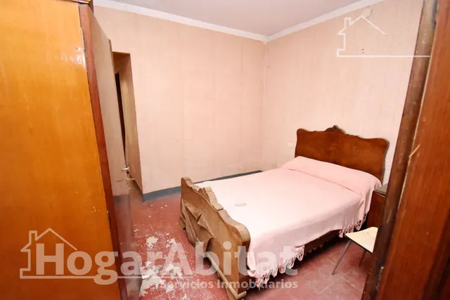 AMPLIA CASA CON 2 TERRAZAS CERCA DEL CENTRO — 17