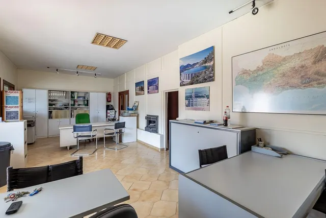 CASA CON NEGOCIO EN ALHENDIN — 14