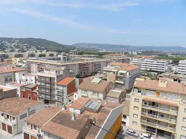 Apartamento situado en primera línea de la playa en el Passeig Josep Mundet — 17
