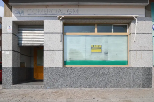 Urbis te ofrece un local en venta en Santa Marta de Tormes, Salamanca. — 34