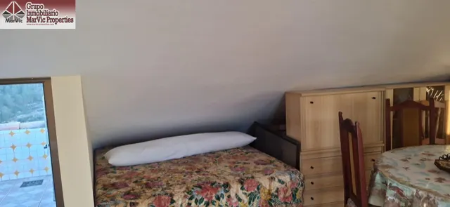 CASA DE DOS PLANTAS EN SELLA CON BUARDILLA — 31