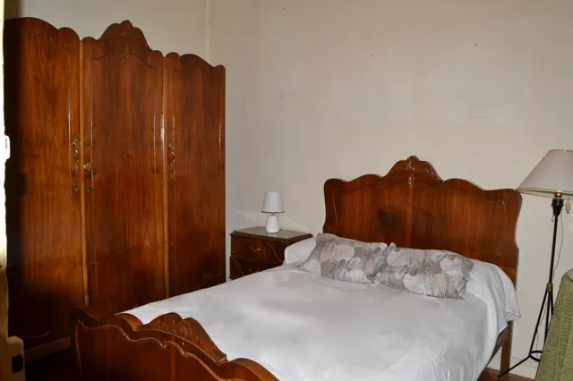 AMPLIA VIVIENDA EN EL CORAZON DE PAMPLONA — 33