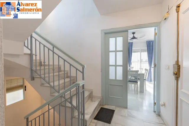 Casa independiente con piscina en La Zubia. — 15