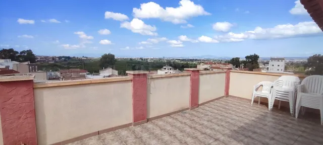 Estupendo ático/dúplex — 2