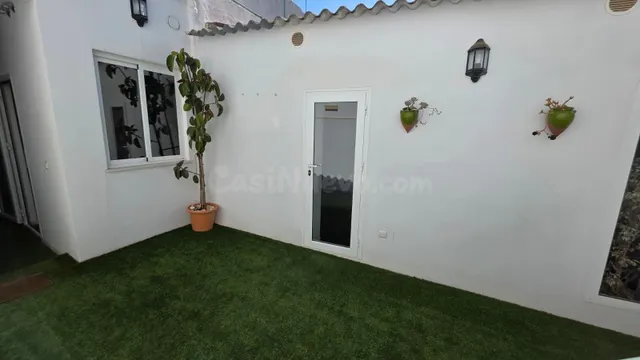 Casa con local zona Cruz del Ingles - foto 2