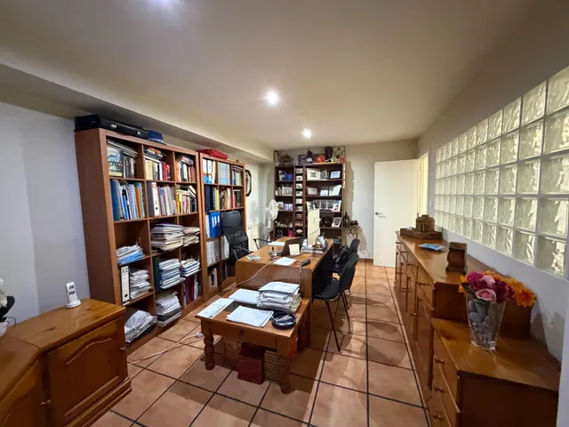 Chalet pareado seminuevo en zona de maravisa de la Pobla de Vallbona — 31