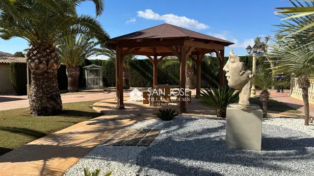 VENTA DE ESPECTACULAR CHALET DE LUJO EN ASPE, ZONA CARRETERA DE HONDON — 5