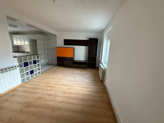 PISO PARA REFORMAR CON TERRAZA EN BEMBIBRE