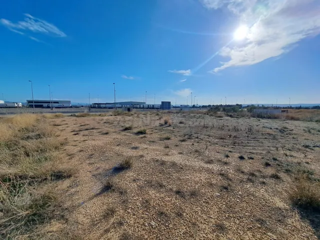 TERRENO INDUSTRIAL EN VENTA EN POLIGONO EL PLA (ALZIRA) - foto 4