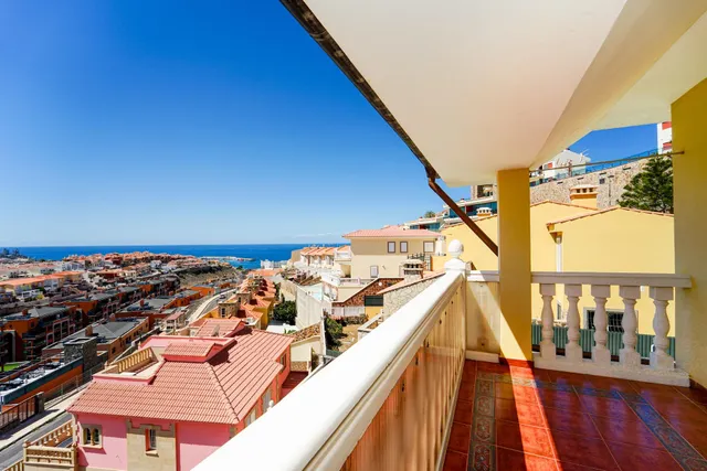 Elegante villa de 4 dormitorios en Arguineguín | Vistas panorámicas al mar, gran parcela y un potencial excepcional! — 20