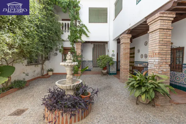 EXCEPCIONAL OPORTUNIDAD EN PLENO CENTRO DE HUÉTOR VEGA — 18