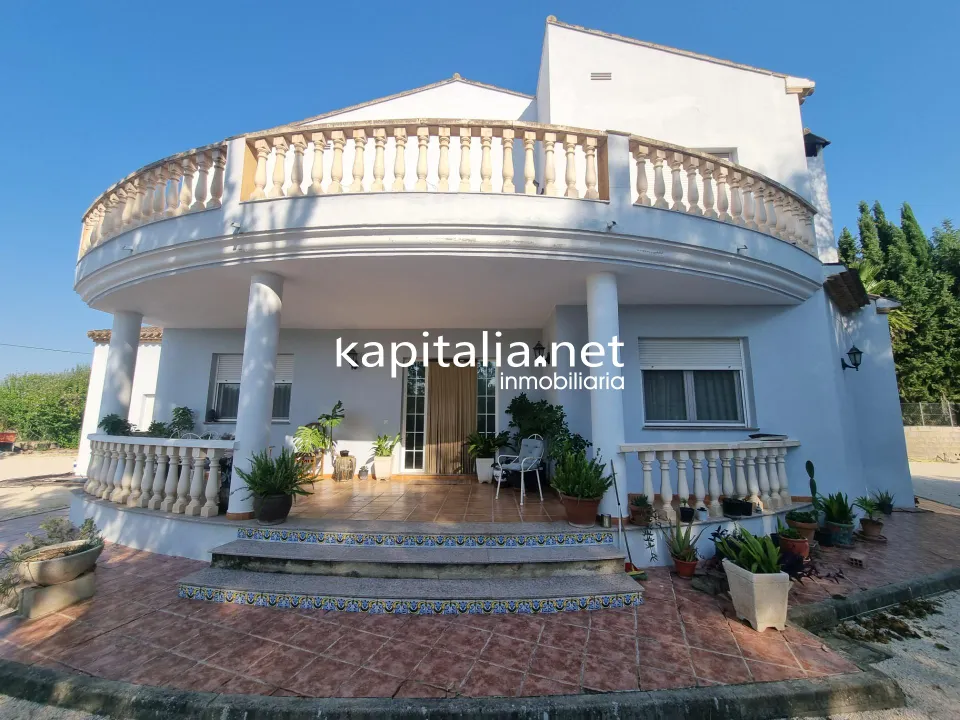 Chalet a la venta en Ontinyent.
