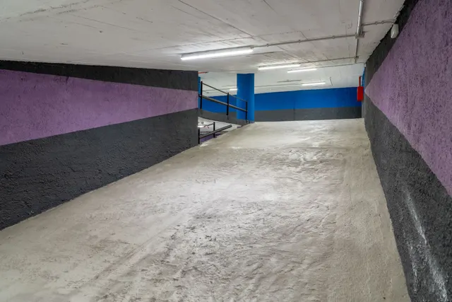 Parking de moto 2m² en alquiler - Eixample — 46