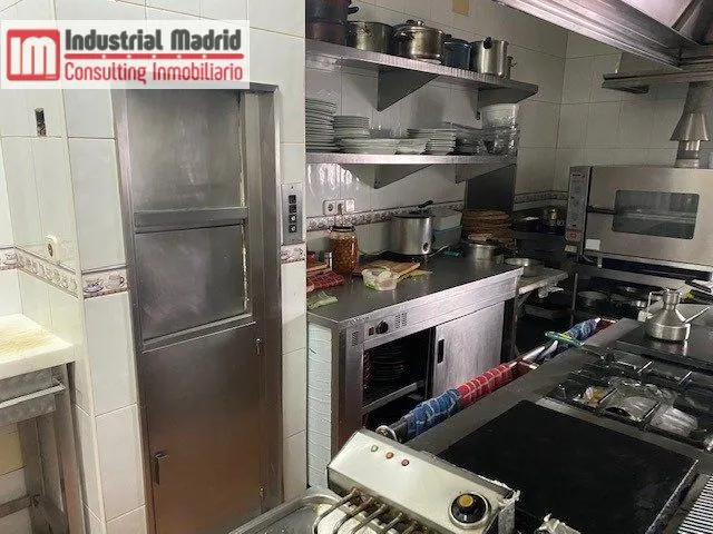 NEGOCIO FUNCIONANDO EN VENTA O ALQUILER — 6