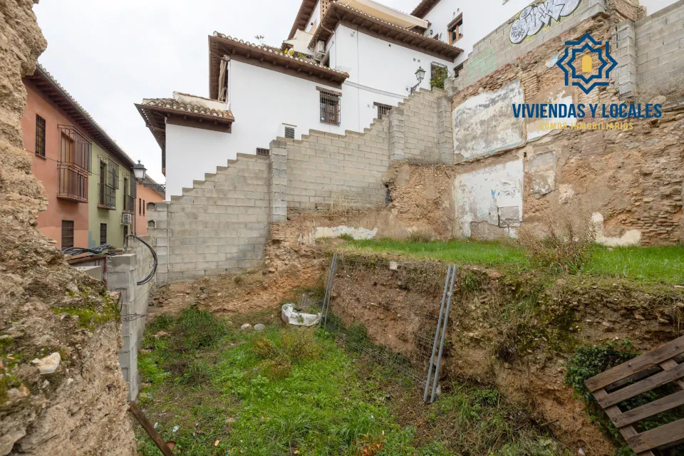 SE VENDE TERRENO URBANO PLURIFAMILIAR ZONA REAL DE CARTUJA Y JARDINES DEL TRIUNFO