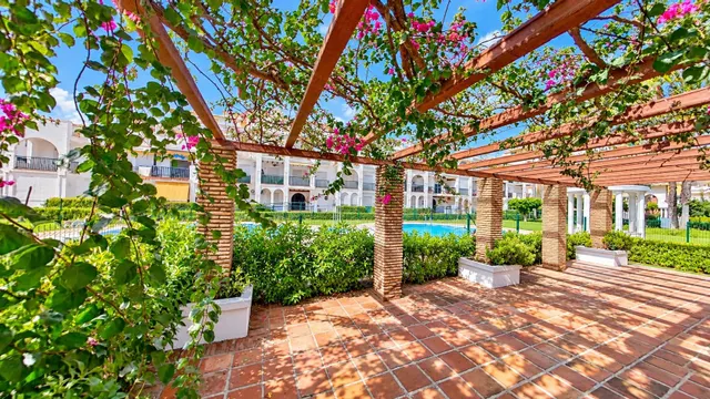Exclusivo piso todo exterior en Laguna Beach, Torrox — 24