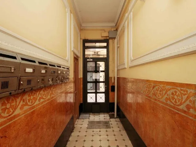 Amplia Planta Baja en c/Monistrol (Vila de Gràcia) Barcelona — 20