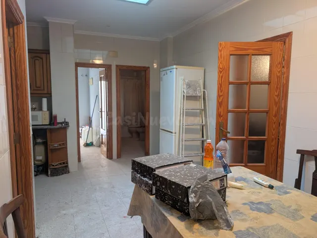 Amplia Casa en el Corazón de Lliria - Oportunidad Única - foto 4