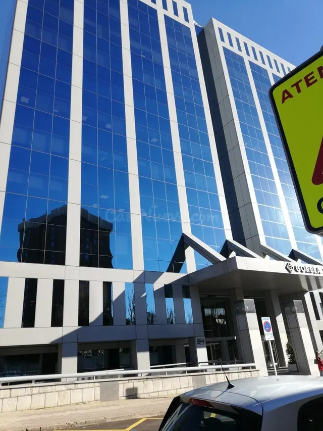 CASTILLA, OFICINA EXTERIOR- DIAFANA 266m2, Excelente Luz Nat - foto 2