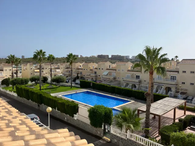 Bungalow en Gran Alacant con Piscina — 3