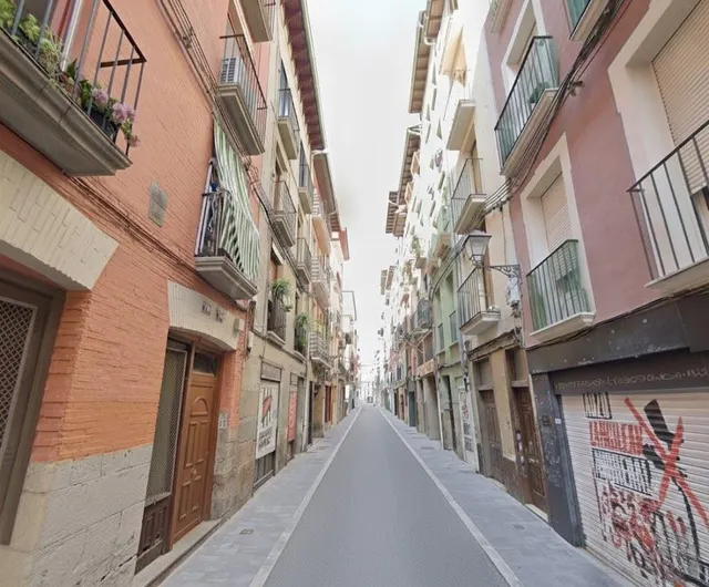 PISO EN VENTA EN PAMPLONA. Activo inmobiliario SIN POSESIÓN, - foto 4