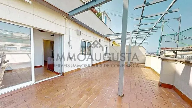Ático con espectacular terraza.
