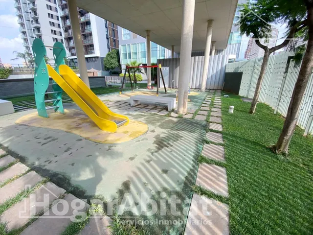 Vive con el confort de un exclusivo residencial con piscina, zonas verdes, garaje y trastero — 32
