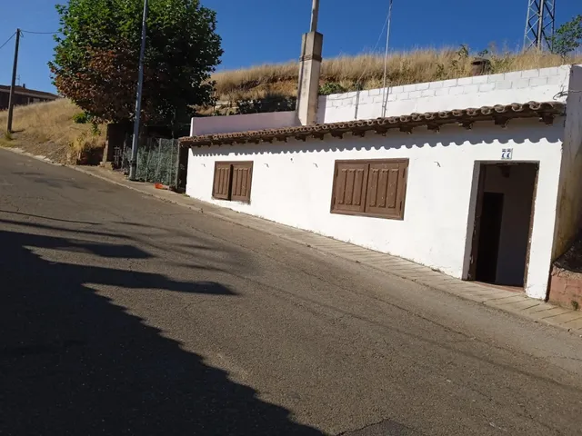 SE VENDE BODEGA CON MERENDERO, COCINA, BAÑO, PATIO DE 50 M2, EN VALENCIA DE DON JUN — 10