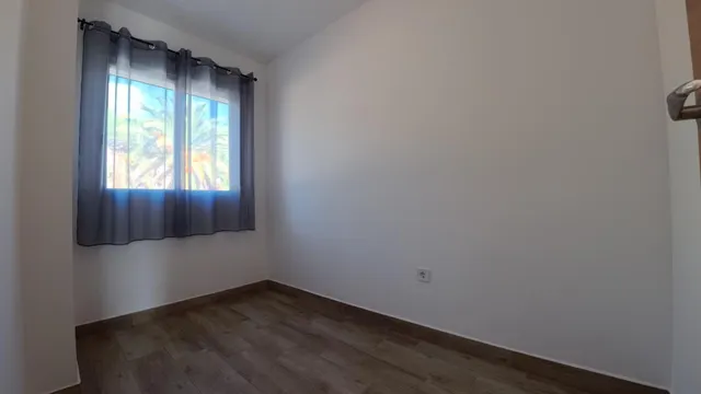 Adosado de esquina con 3 dormitiorios, piscina propia y vista al mar — 9