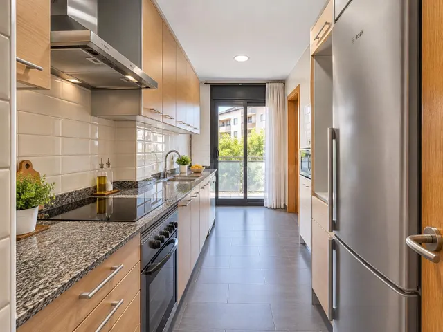 Piso de 3 habitaciones con terrazas, parking y trastero en e - foto 4