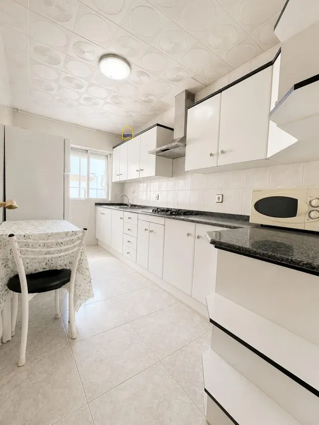 Piso de 3 dormitorios, balcón y trastero, en el centro de Puerto Lumbreras — 10