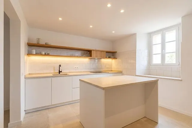 Casa de piedra en Forcarei con 363 m2 y patio – oportunidad de rehabilitación — 11