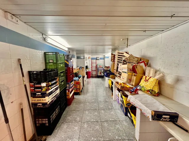 LOCAL COMERCIAL DE LLOGUER A IGUALADA - SET CAMINS — 2