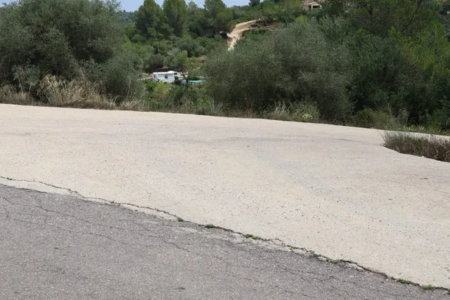 MASIA RUSTICA EN DOS HECTAREAS DE TERRENO ZONA POU DE BECA — 19