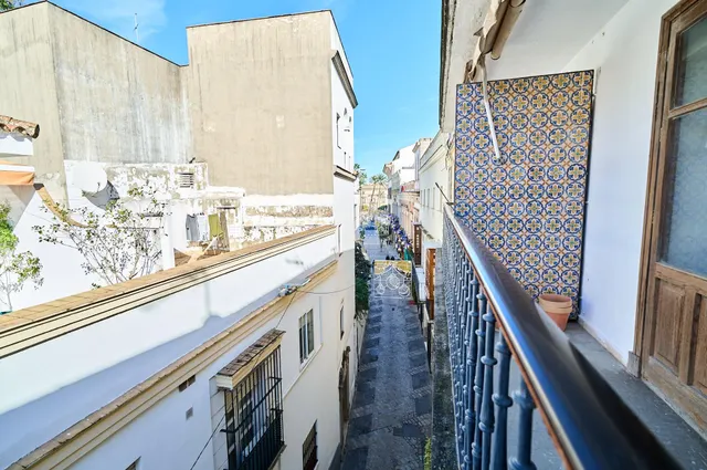 Piso en calle Tornería junto a Hotel María Luisa — 8
