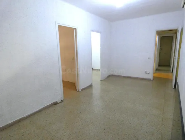 Piso con ascensor a reformar en Santa Eulàlia | Junto a Fira - foto 4